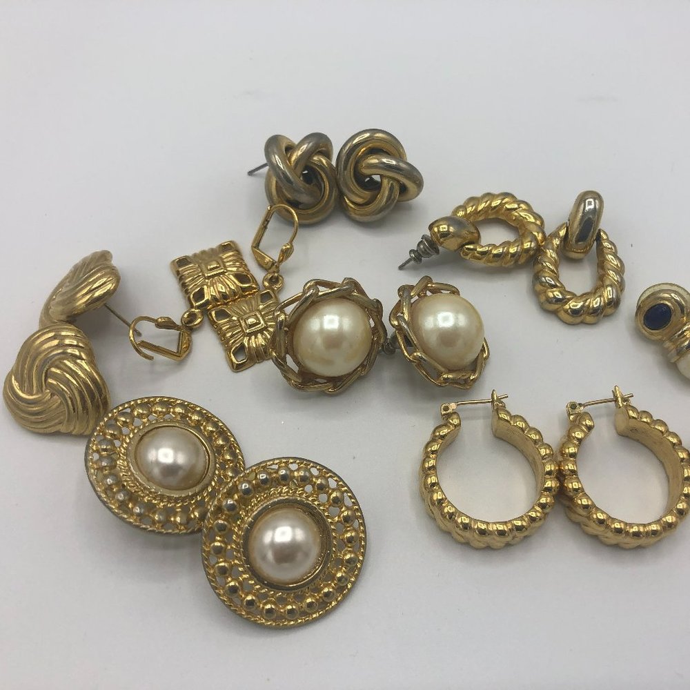 Gold Earrings Lot